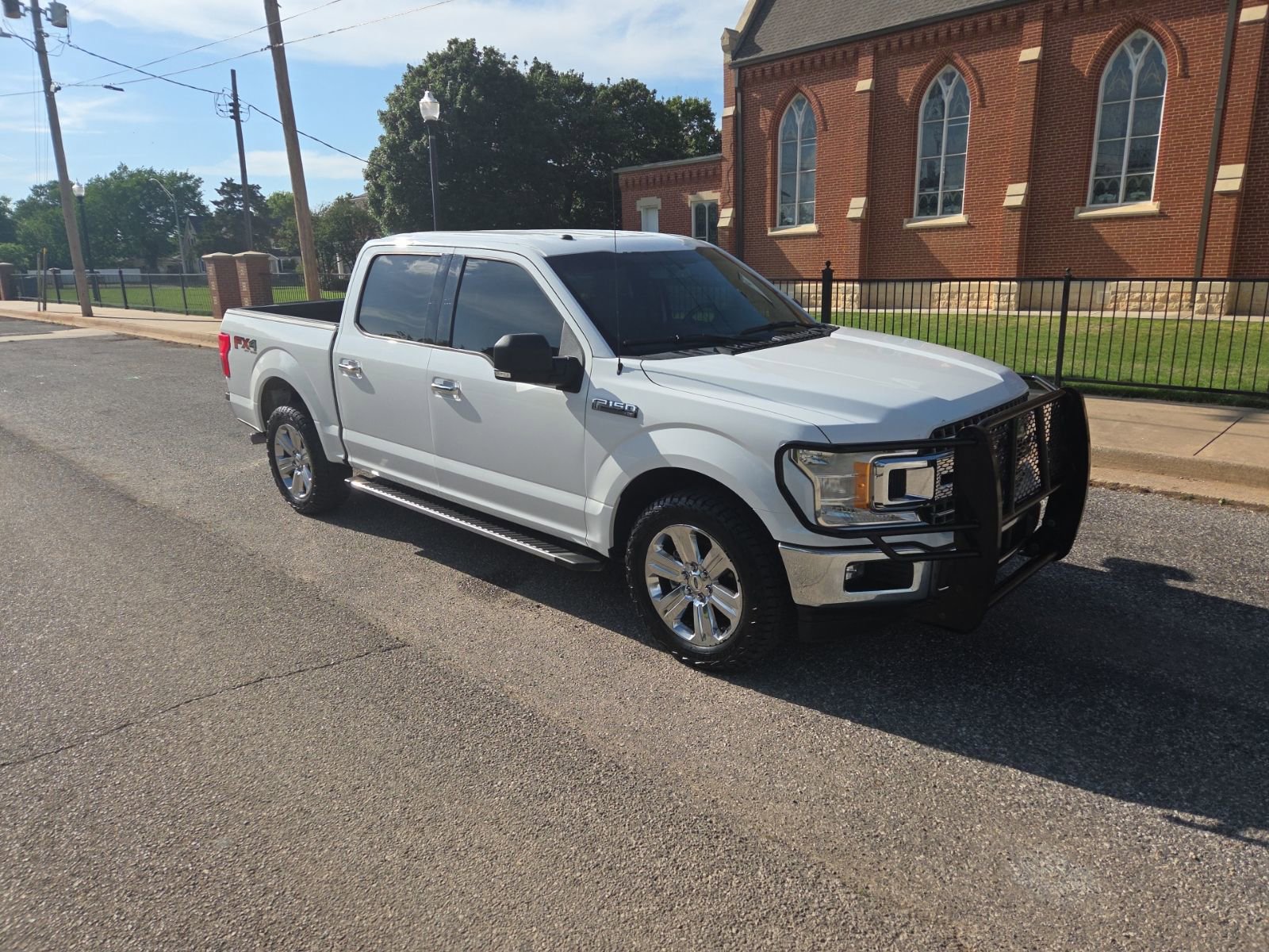 Used 2018 Ford F150 XLT w/ Equipment Group 302A Luxury AWD/4WD image 2