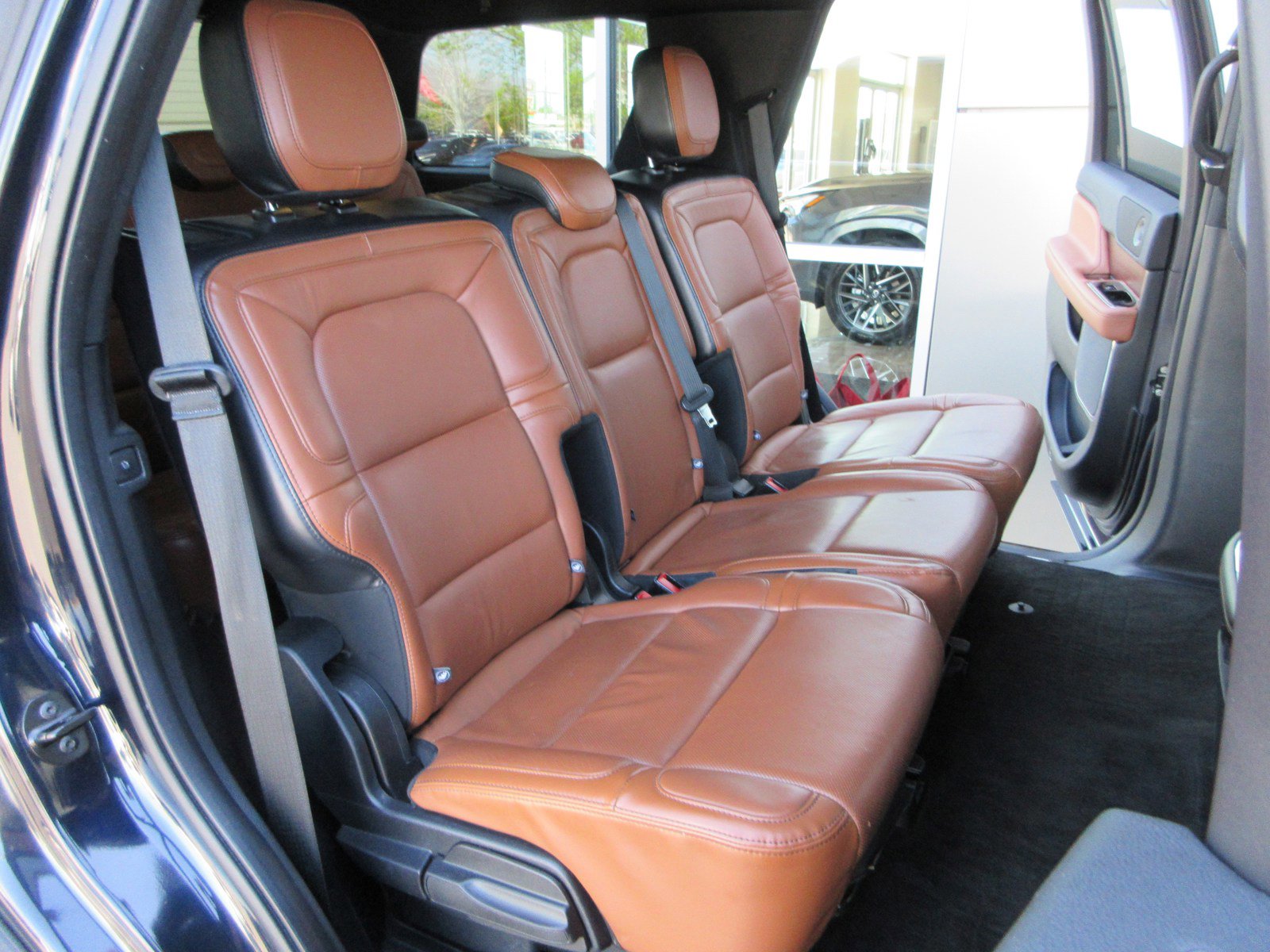 Used 2021 Lincoln Navigator Reserve w/ Cargo Convenience Package image 21