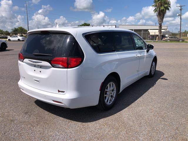 Used 2020 Chrysler Voyager LX FWD image 7