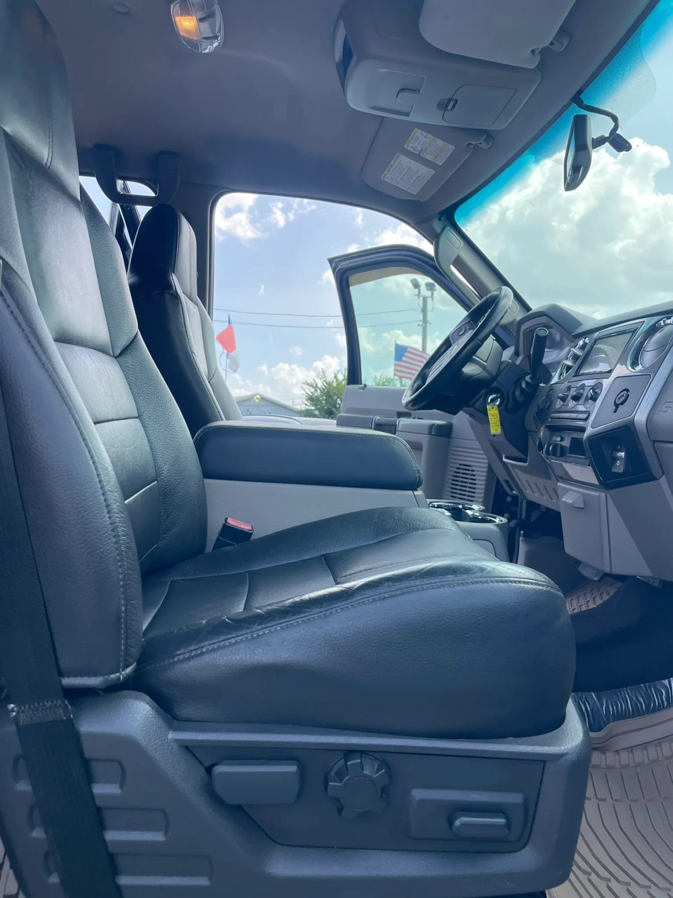 Used 2009 Ford F250 FX4 AWD/4WD image 17