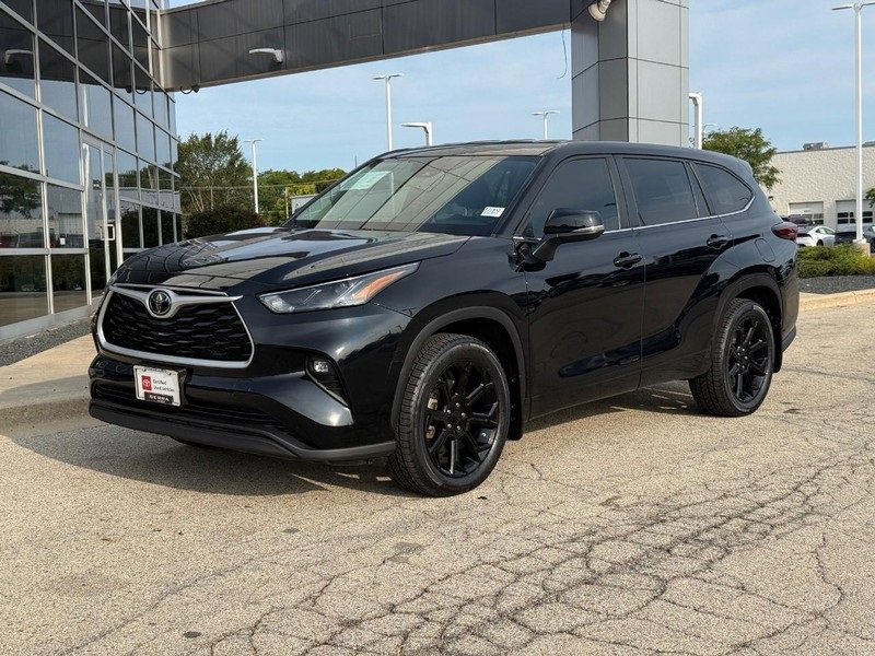 Used 2024 Toyota Highlander LE image 7
