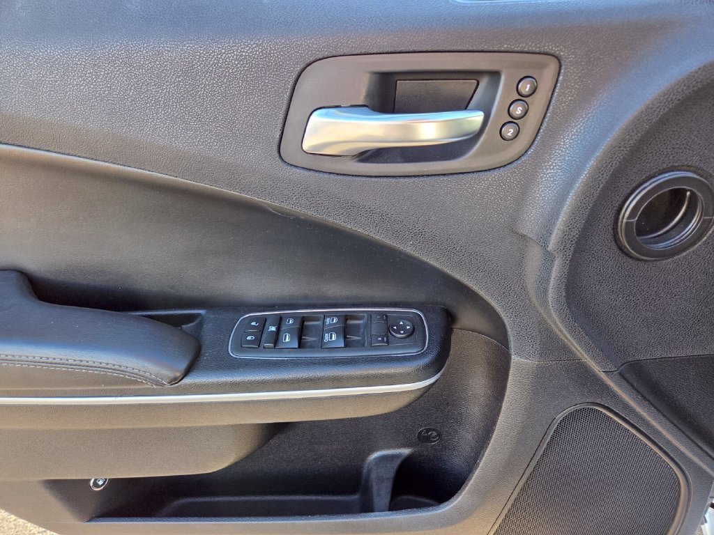Used 2019 Dodge Charger SXT w/ Leather Interior Group RWD image 22