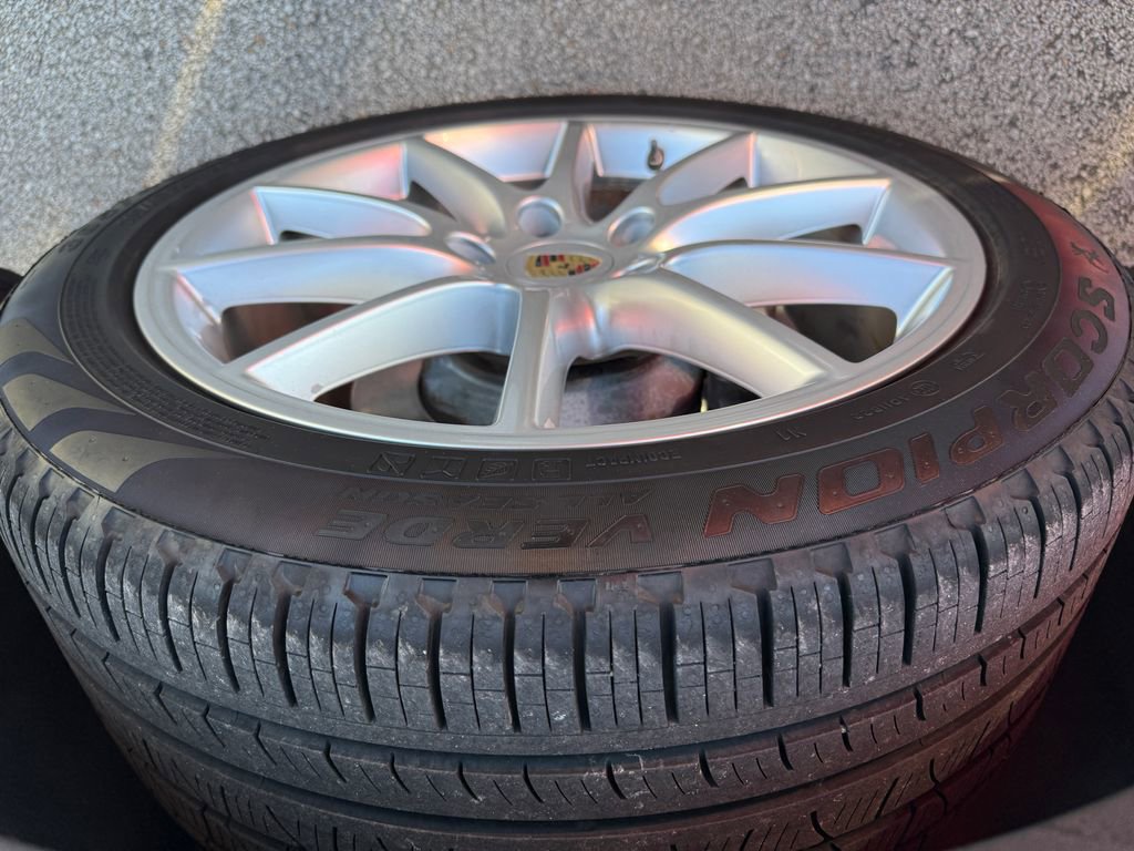 Used 2019 Porsche Cayenne S image 40