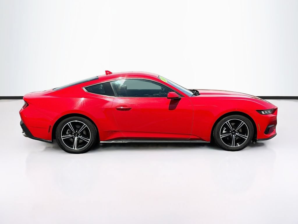 Used 2024 Ford Mustang Coupe RWD image 4