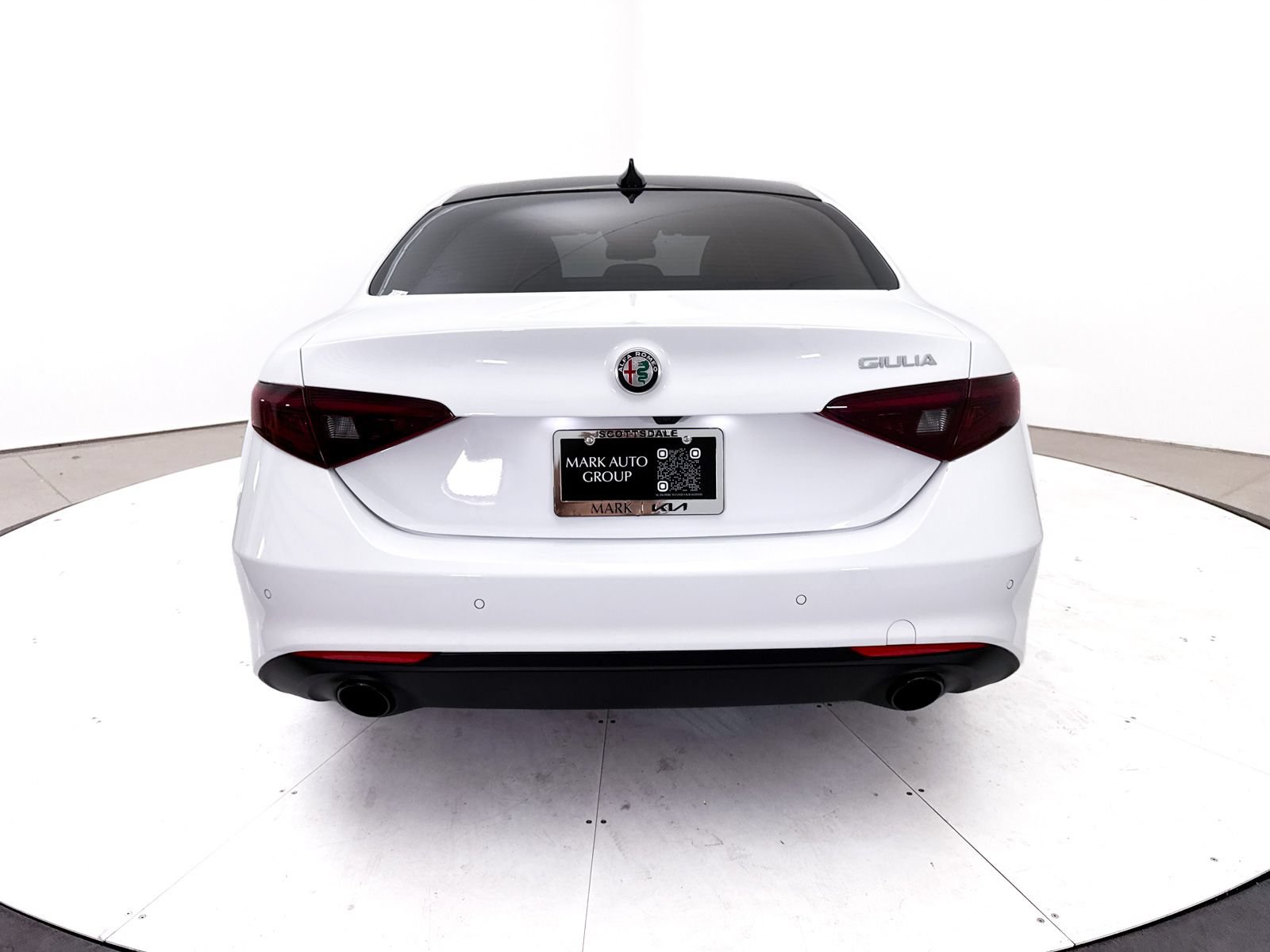 Used 2022 Alfa Romeo Giulia Ti w/ Active Assist Plus Package RWD image 19