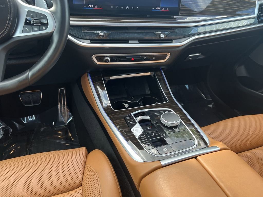 Used 2025 BMW X5 xDrive40i w/ M Sport Package AWD/4WD image 31