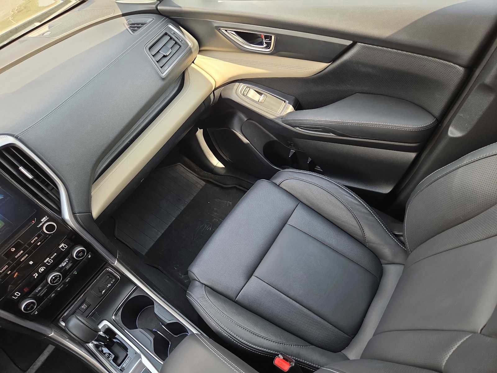 Used 2022 Subaru Ascent Limited image 18