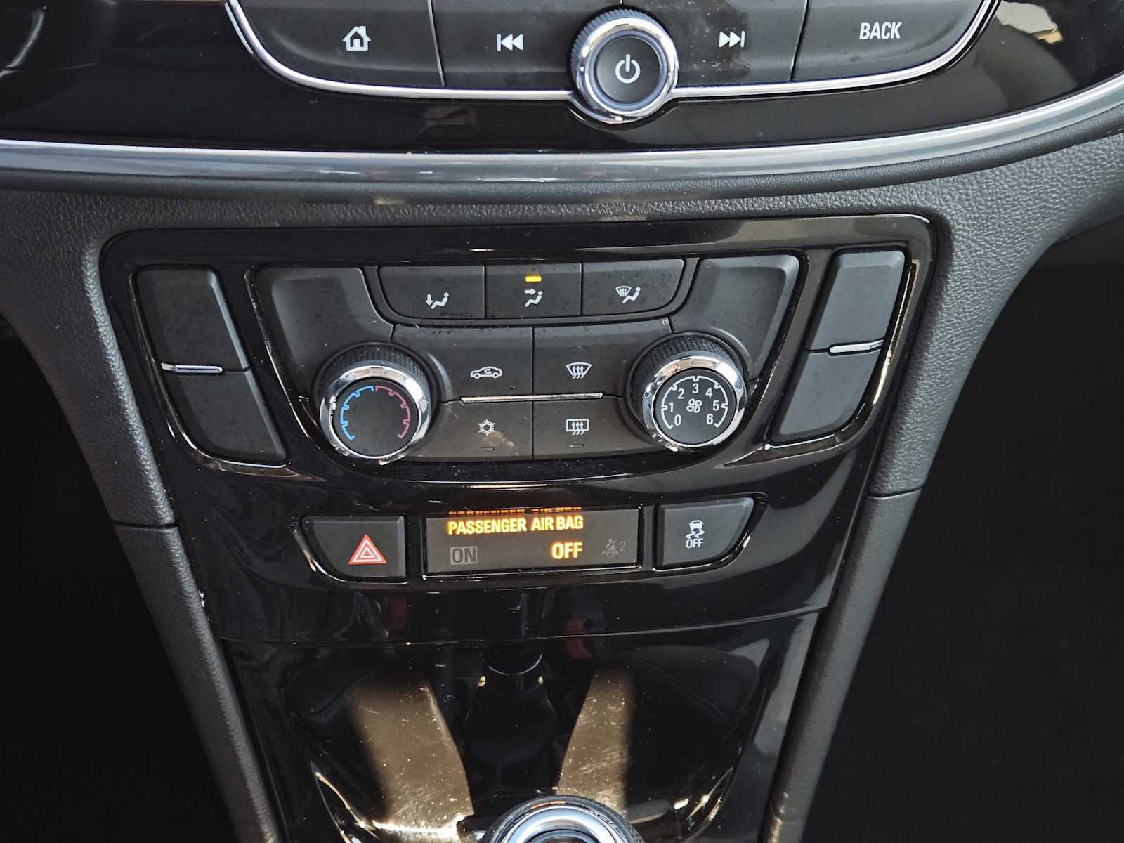 Used 2019 Buick Encore Preferred w/ Safety Package image 18