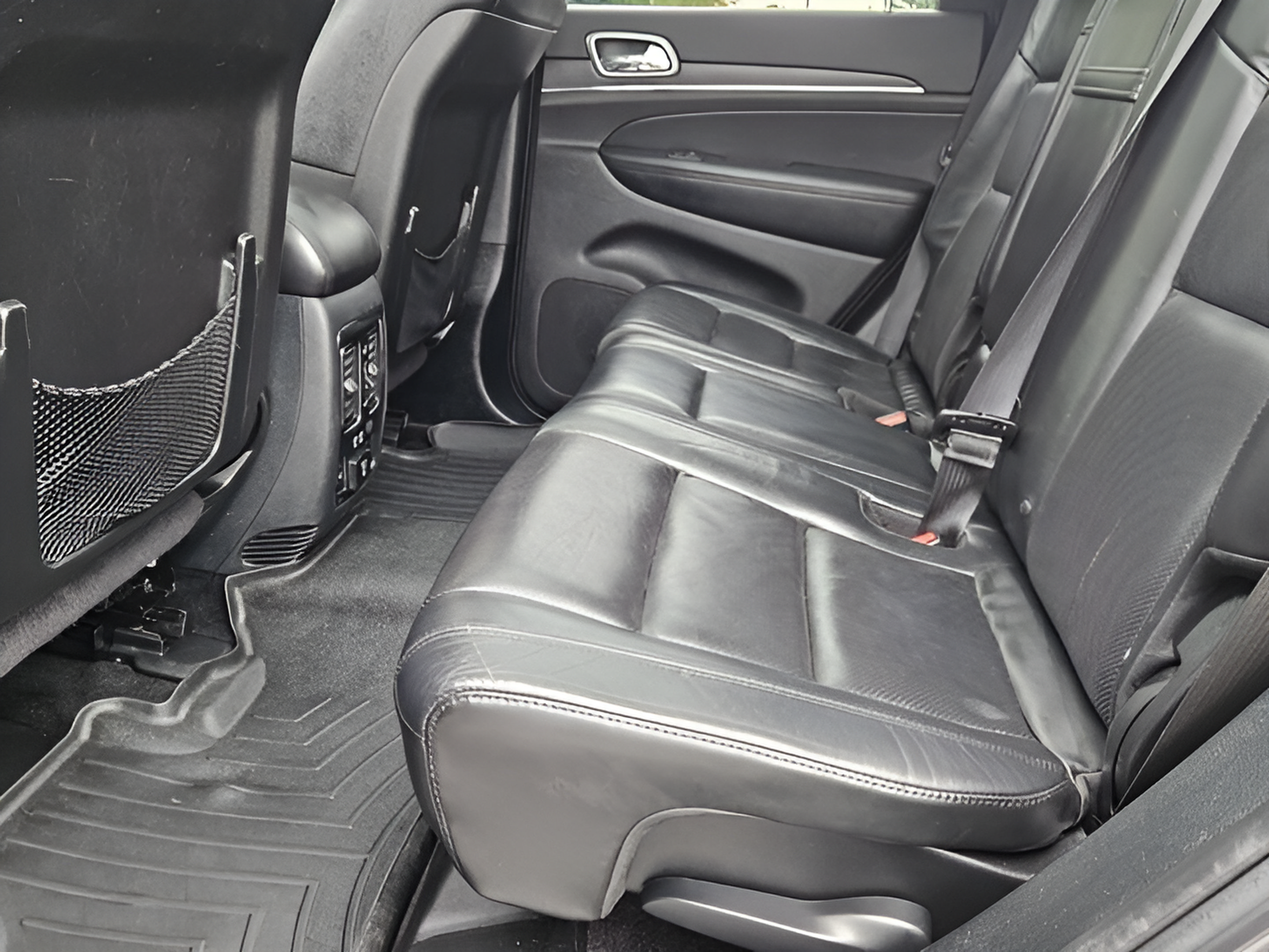 Used 2018 Jeep Grand Cherokee Limited w/ Luxury Group II RWD image 9