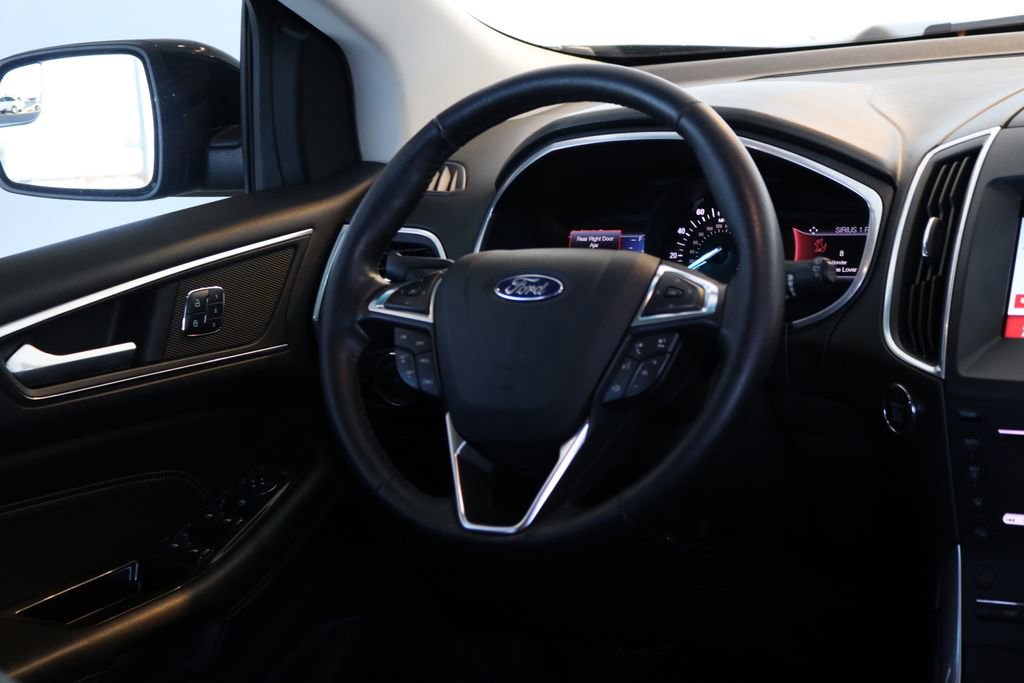 Used 2017 Ford Edge Titanium image 33