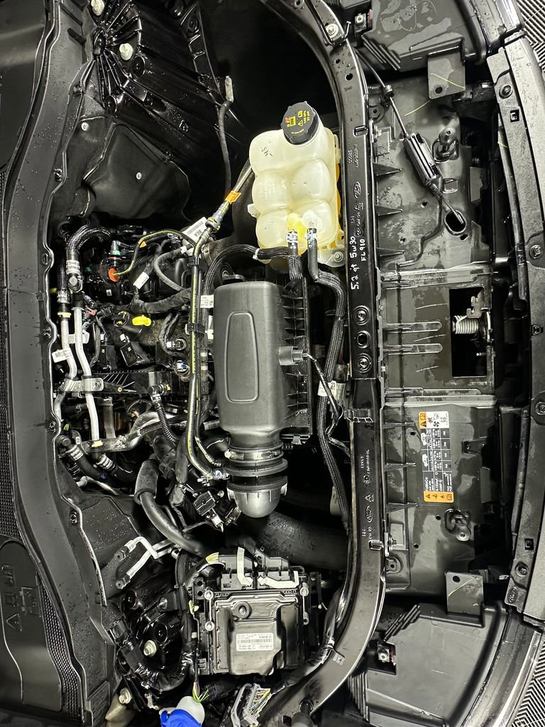 Used 2023 Ford Explorer XLT w/ Equipment Group 202A image 12