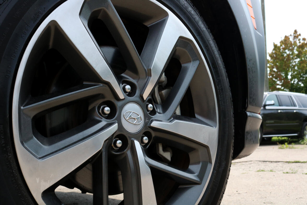 Used 2021 Hyundai Kona Limited w/ Winter Weather Package image 6