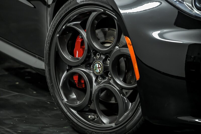 Used 2016 Alfa Romeo 4C Spider RWD image 3
