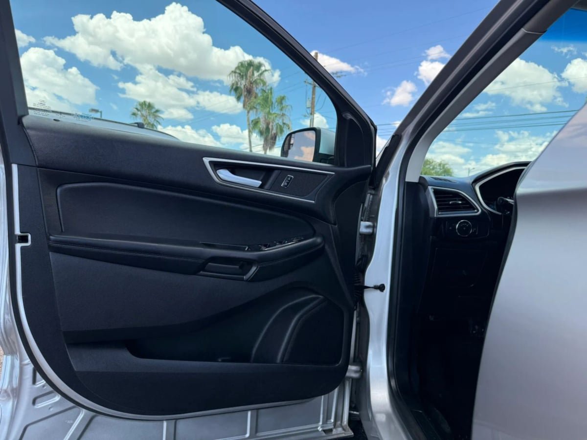 Used 2017 Ford Edge SEL w/ Equipment Group 201A FWD image 35