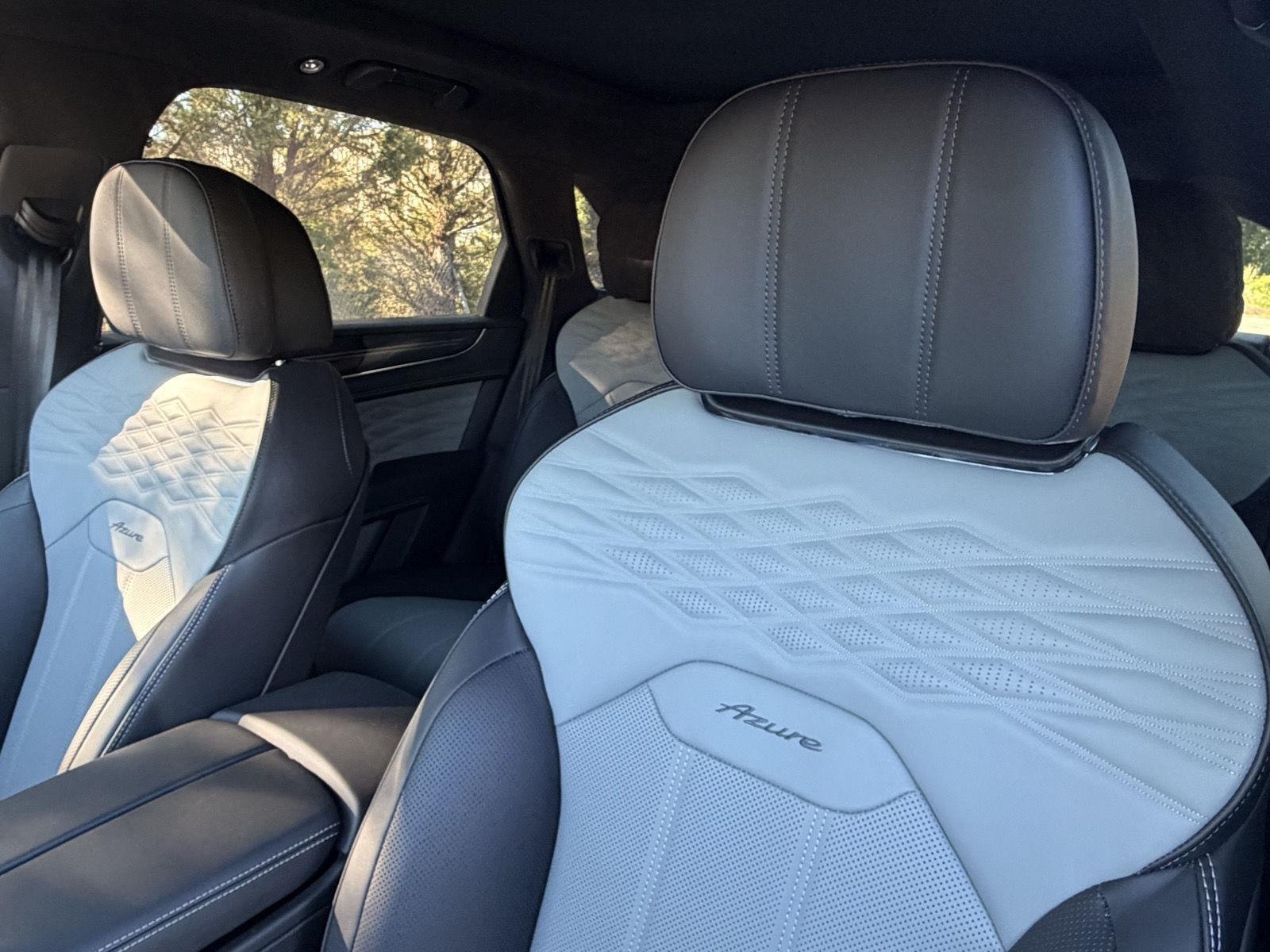 New 2027 Bentley Bentayga AWD/4WD image 26