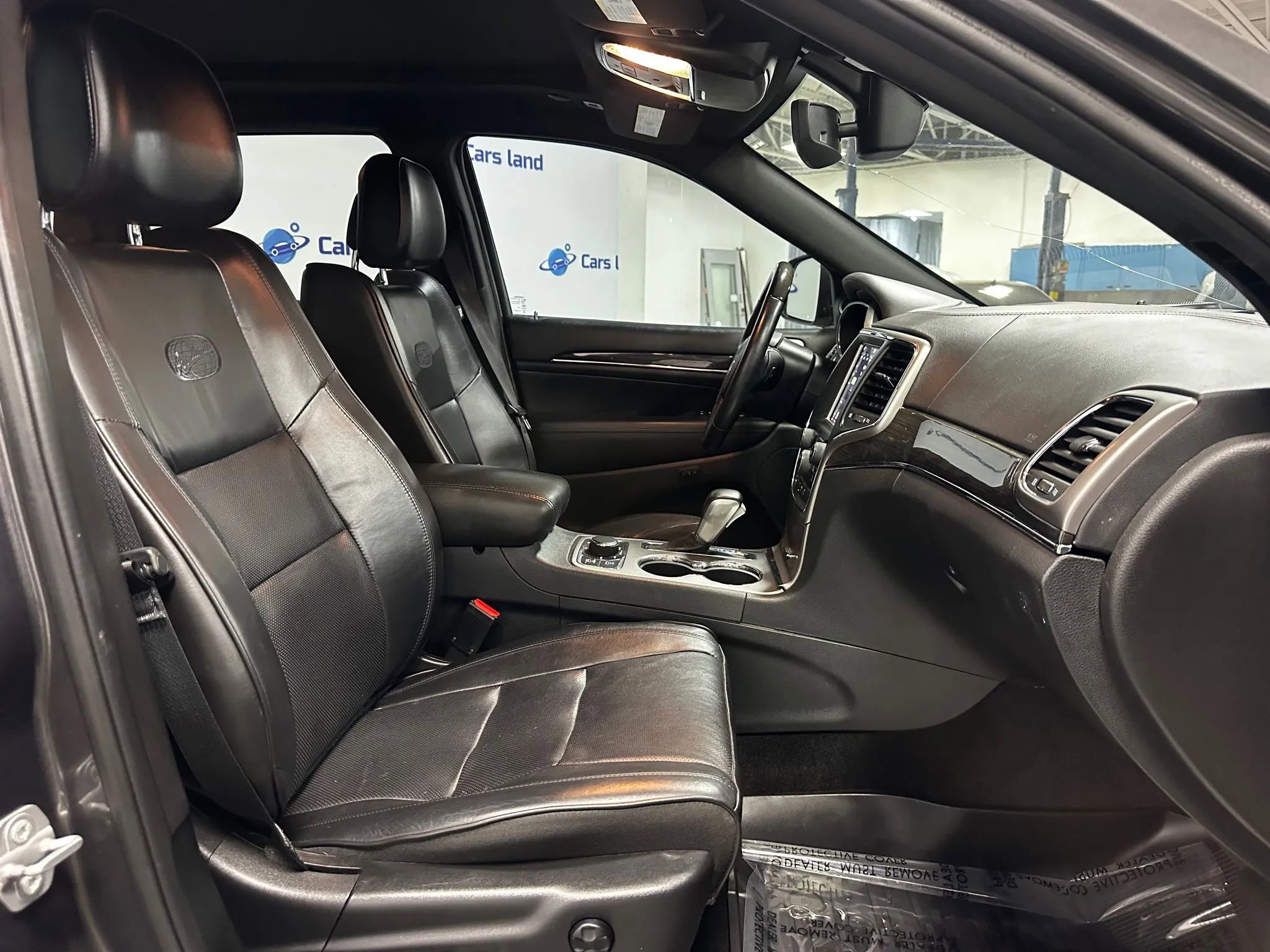 Used 2018 Jeep Grand Cherokee Overland image 24