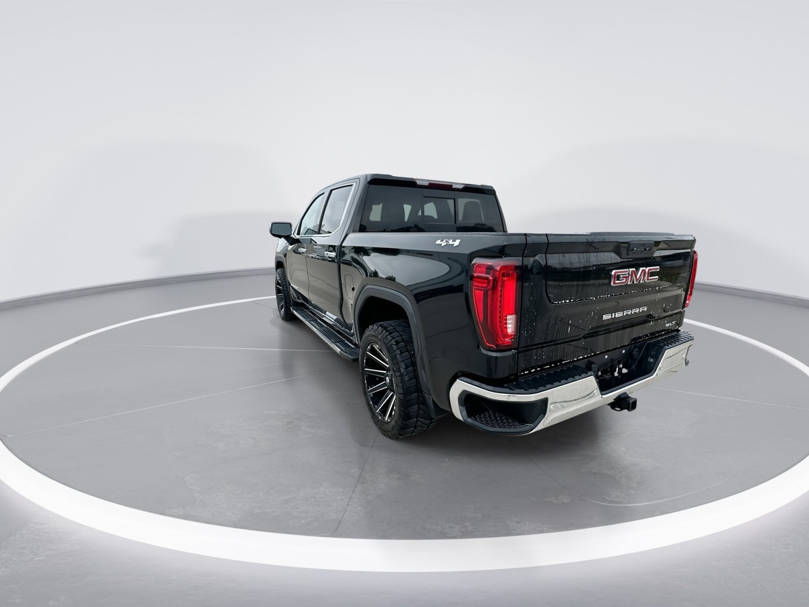 Used 2020 GMC Sierra 1500 SLT w/ SLT Premium Plus Package AWD/4WD image 6