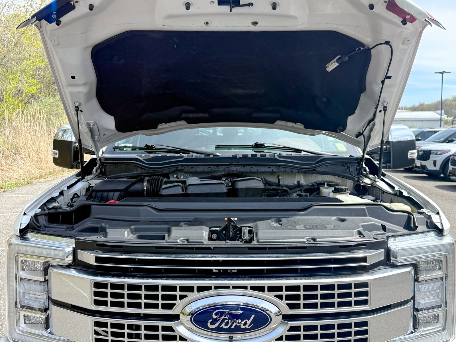 Certified 2019 Ford F250 Platinum w/ Platinum Ultimate Package AWD/4WD image 15