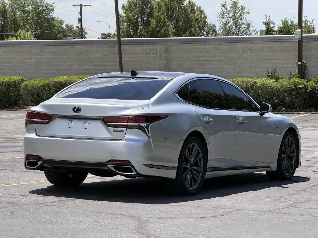 Used 2018 Lexus LS 500 F Sport w/ Accessory Package (Z2) RWD image 5