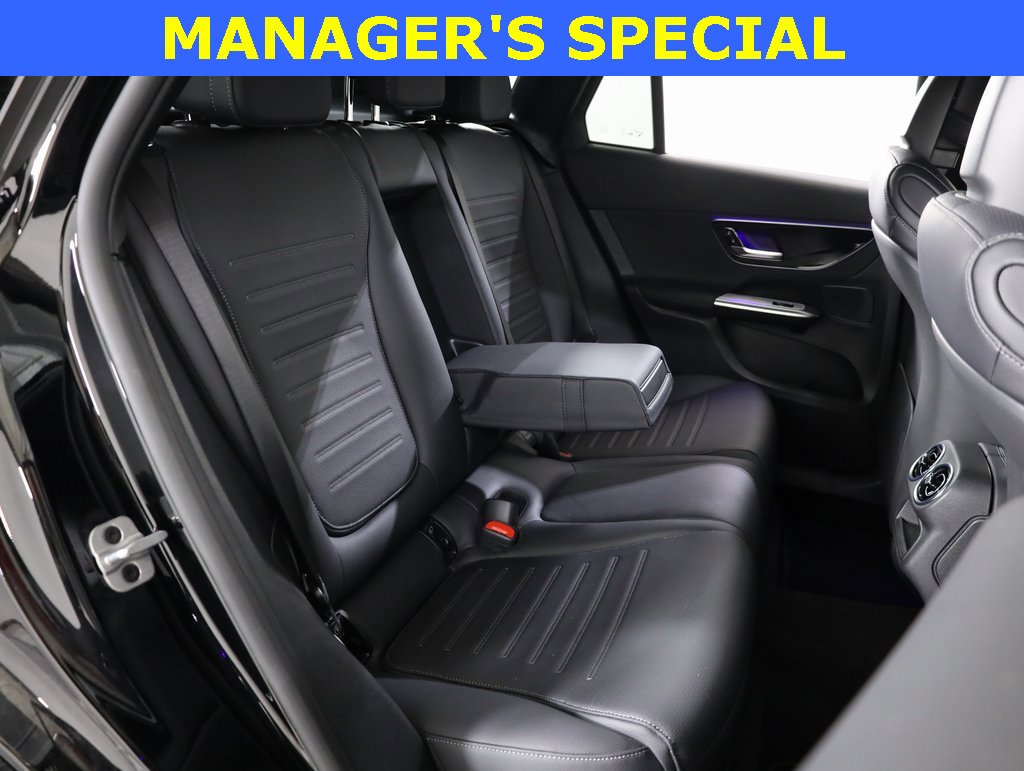 Used 2025 Mercedes-Benz GLC 300 4MATIC image 40