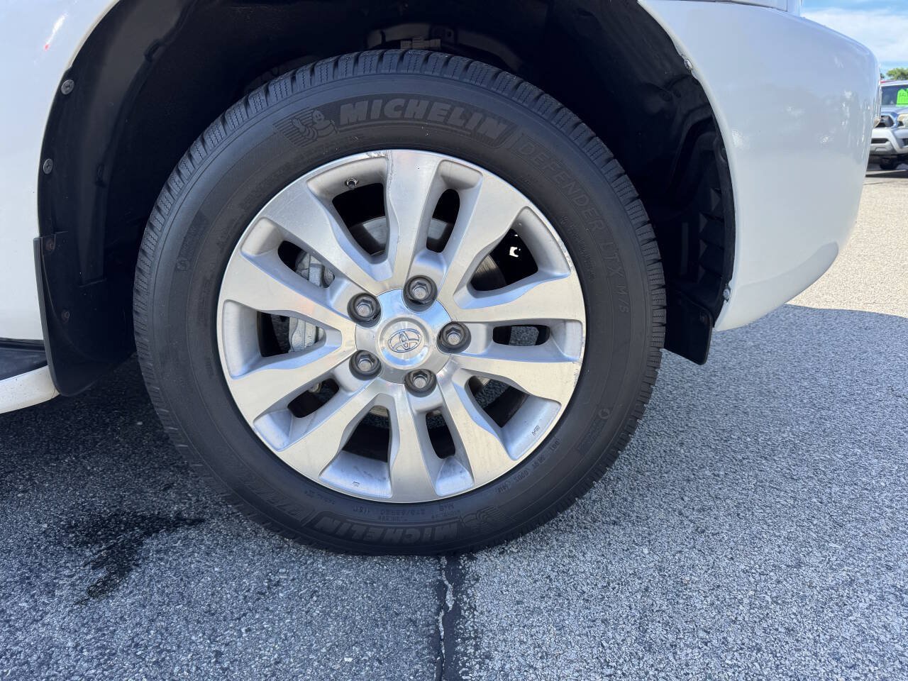 Used 2014 Toyota Sequoia Platinum AWD/4WD image 14