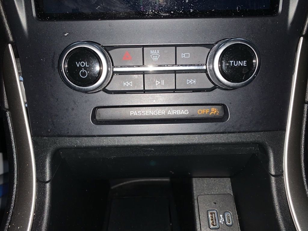 Used 2024 Ford Edge SEL image 21