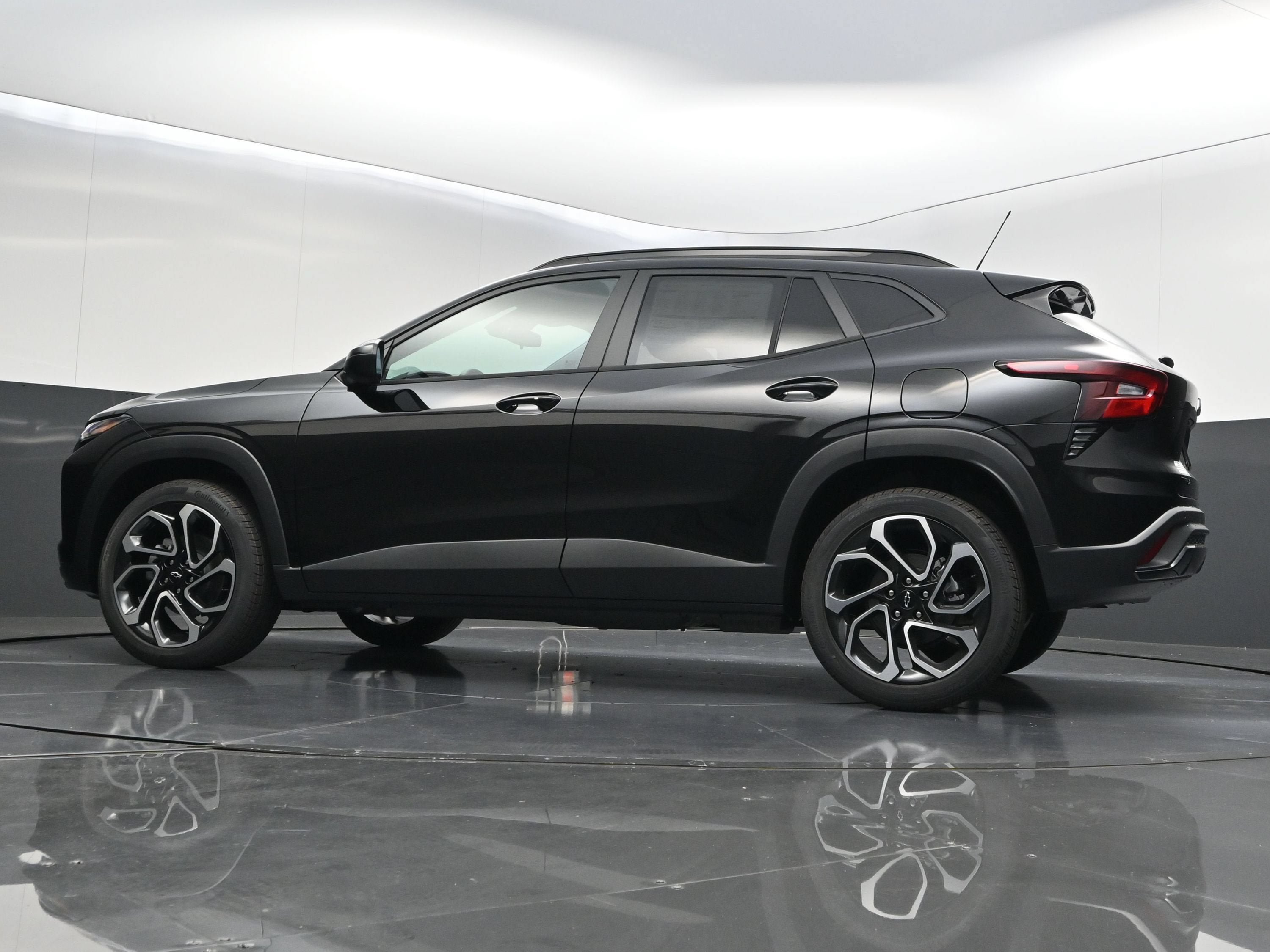 New 2026 Chevrolet Trax RS w/ Sunroof Package FWD image 41
