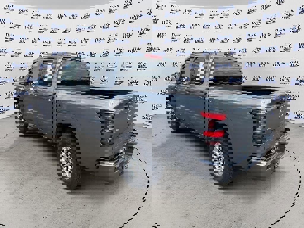 Used 2024 Nissan Frontier SV image 5
