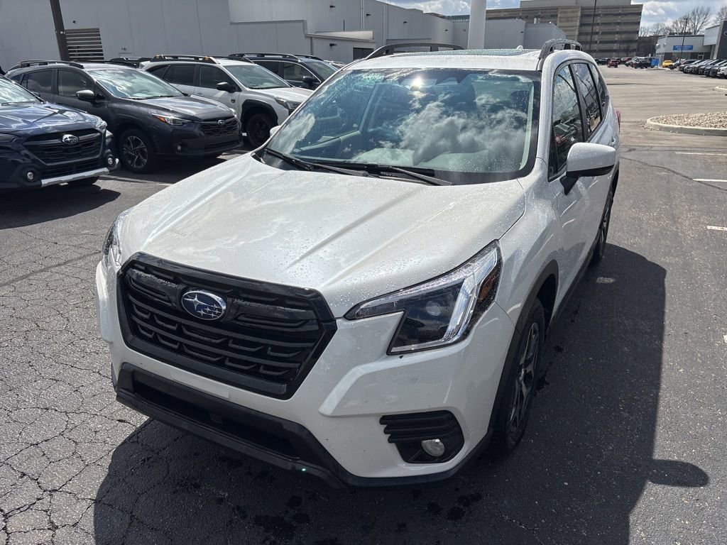 Used 2023 Subaru Forester Premium image 6