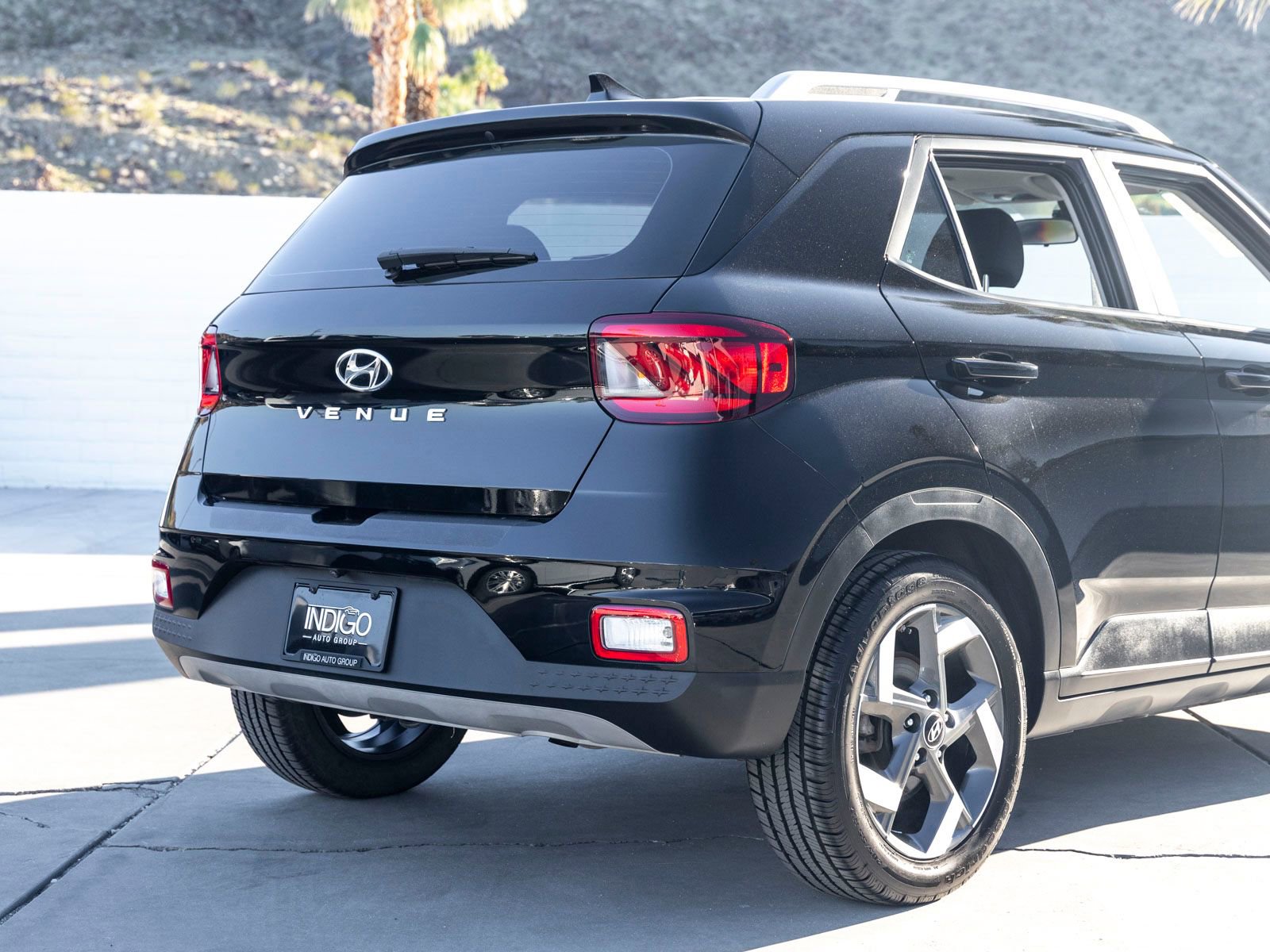 Used 2021 Hyundai Venue SEL w/ Cargo Package image 10