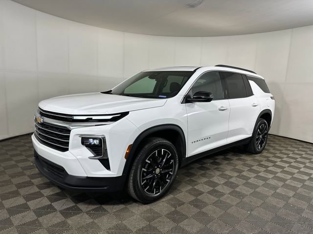 Used 2025 Chevrolet Traverse LT w/ Sun and Wheel Package image 7