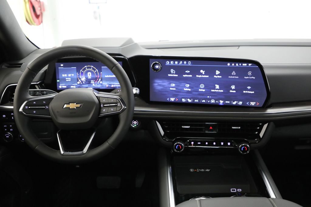 New 2026 Chevrolet Suburban Premier AWD/4WD image 2