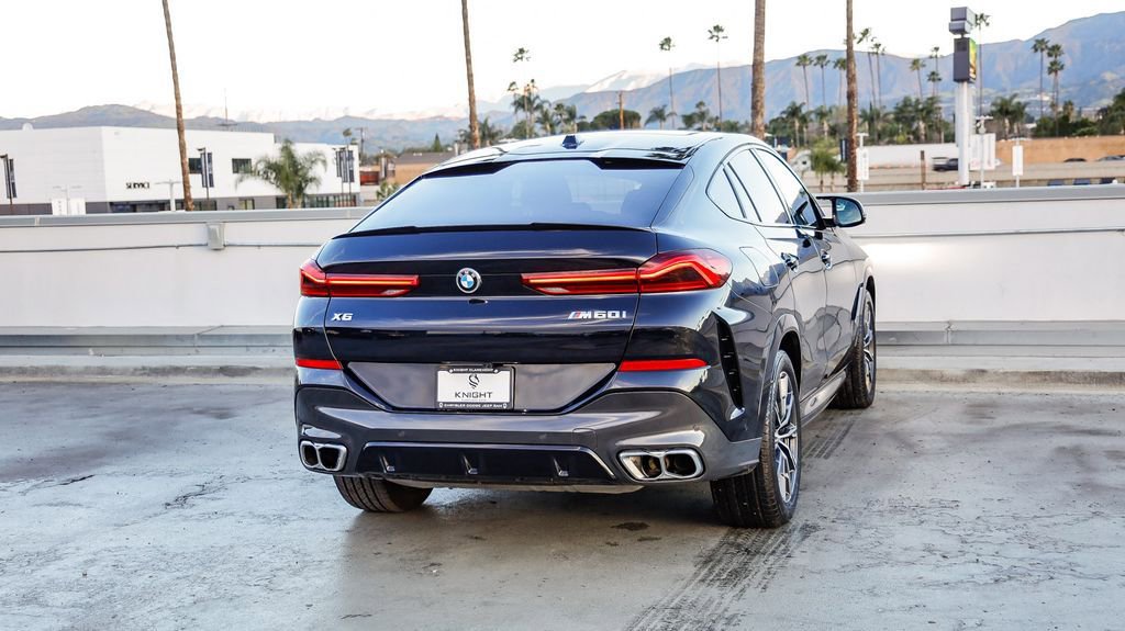 Used 2024 BMW X6 M60i w/ Parking Assistance Package image 9