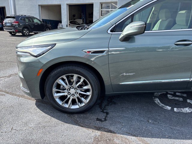 Used 2022 Buick Enclave Avenir w/ Trailering Package, 5000 lbs. FWD image 7