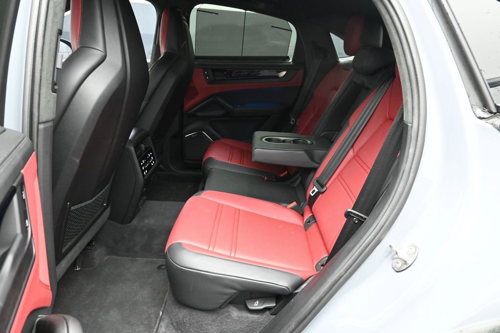 Certified 2025 Porsche Cayenne GTS AWD/4WD image 16