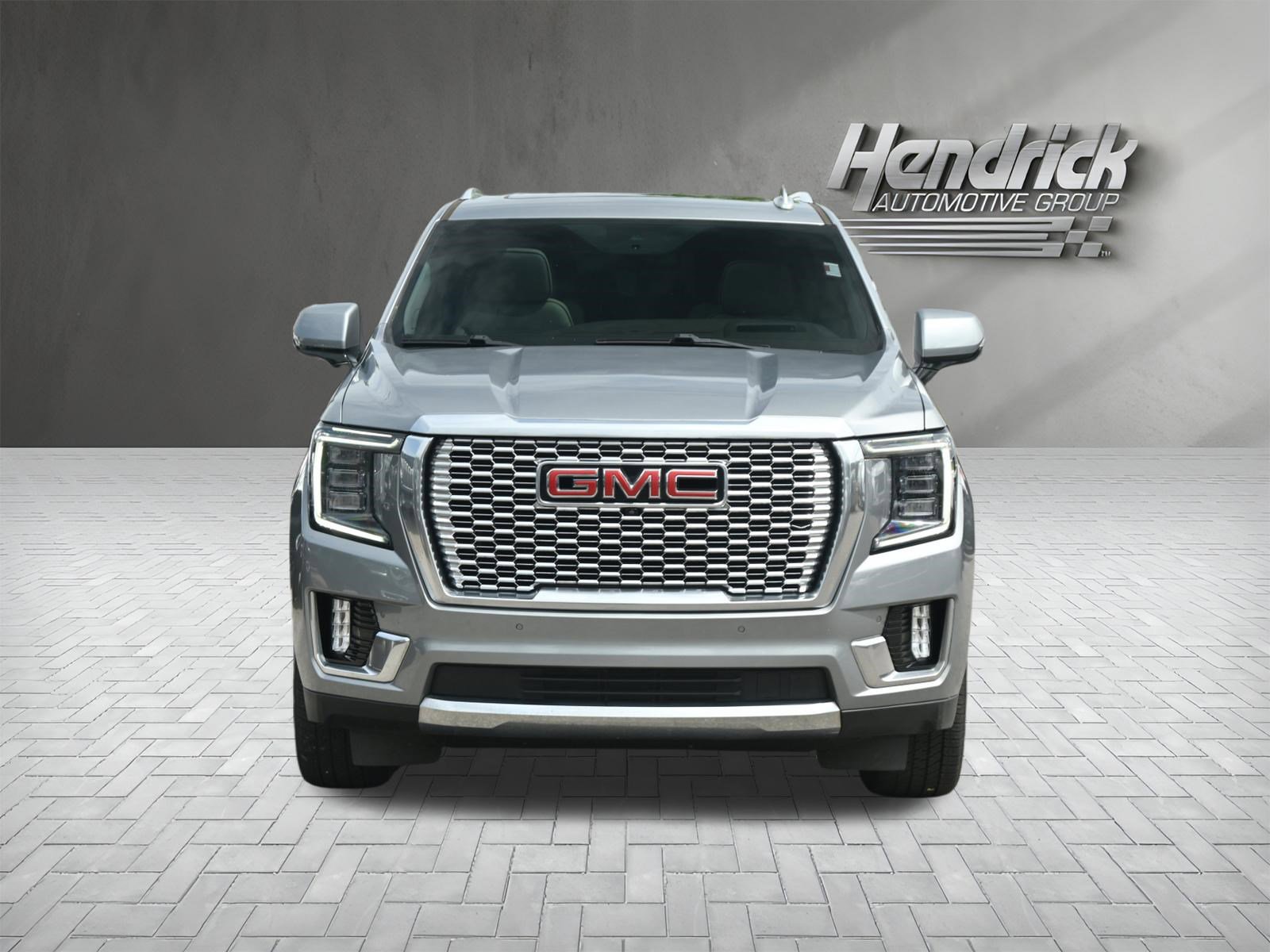 Used 2023 GMC Yukon Denali AWD/4WD image 3