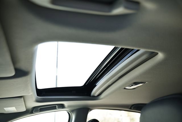 Used 2021 Honda HR-V EX-L image 18