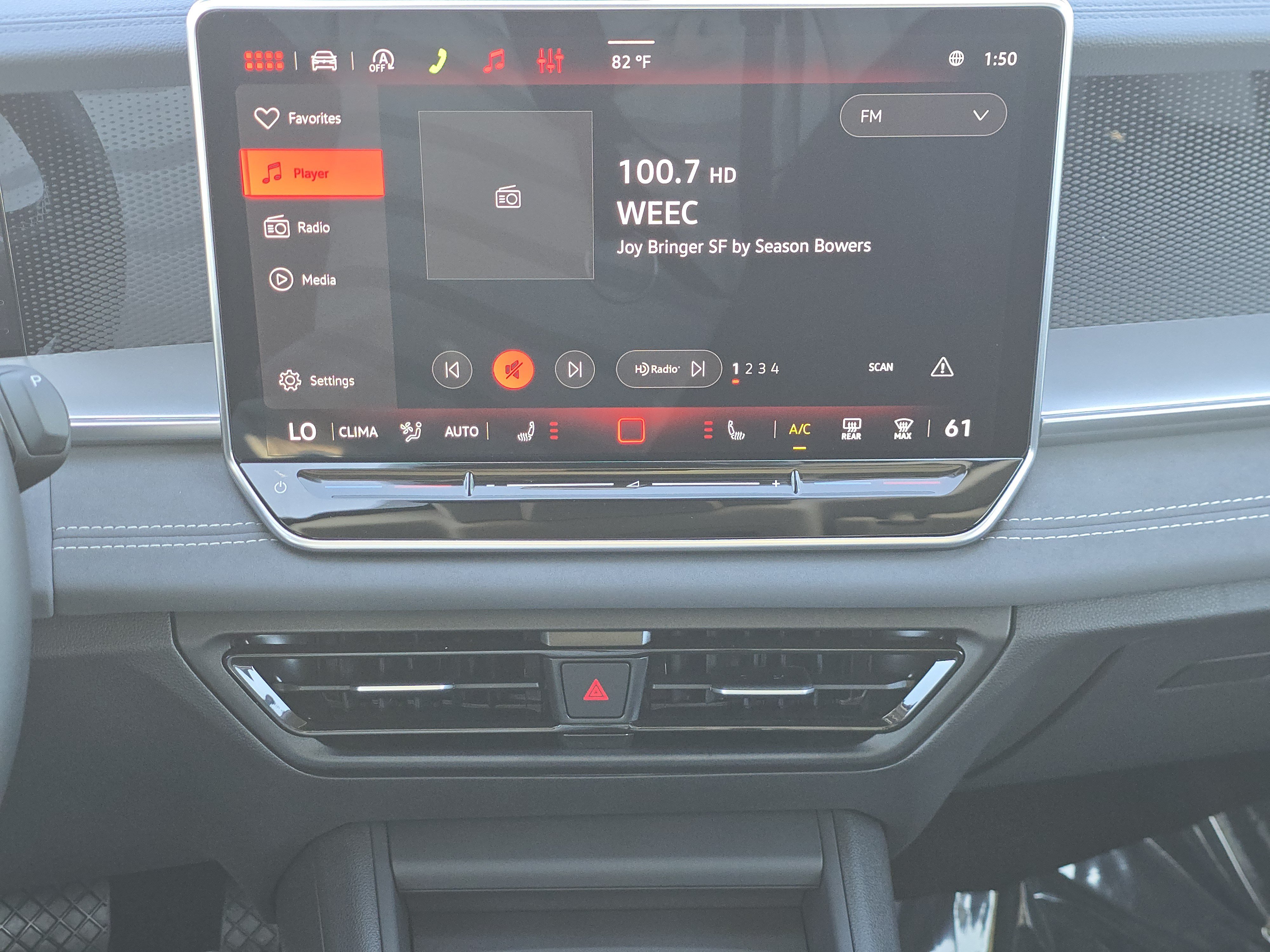 New 2026 Volkswagen Tiguan SE AWD/4WD image 24