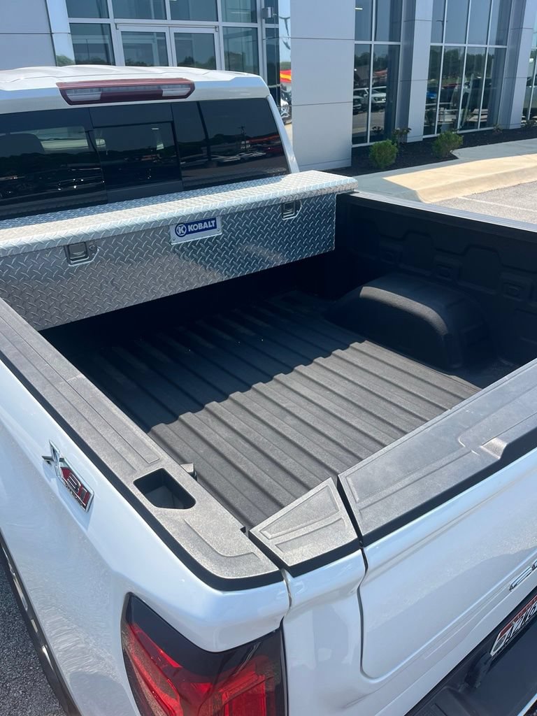 Used 2019 GMC Sierra 1500 SLT w/ SLT Premium Plus Package AWD/4WD image 13