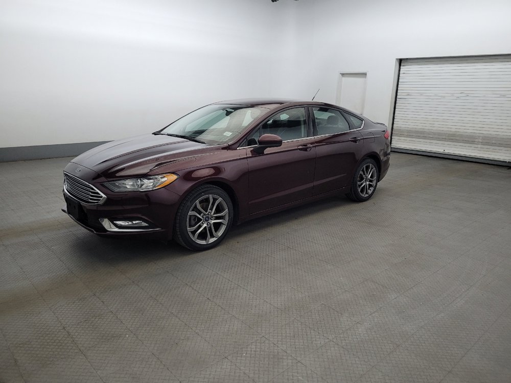Used 2017 Ford Fusion SE w/ Equipment Group 201A FWD image 2