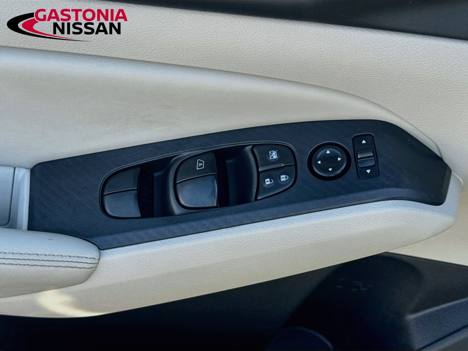 Used 2025 Nissan Altima 2.5 SV FWD image 22