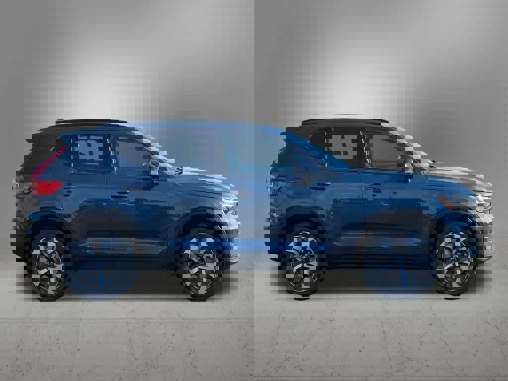 New 2026 Volvo XC40 B5 Core w/ Protection Package Premier image 7