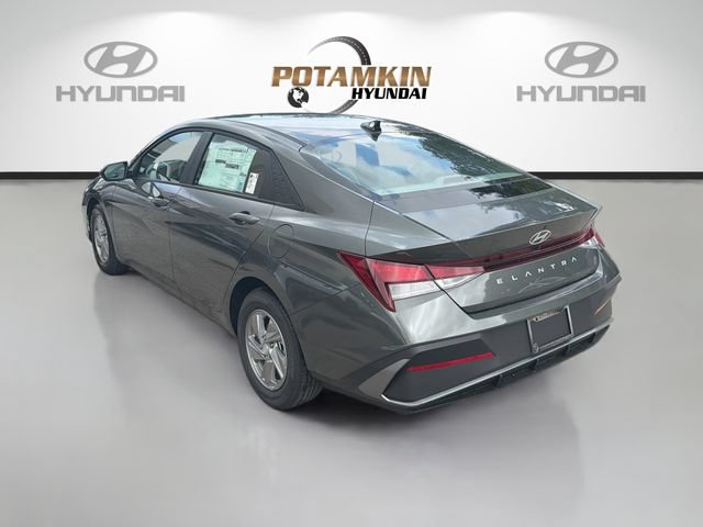 New 2026 Hyundai Elantra SE FWD image 7