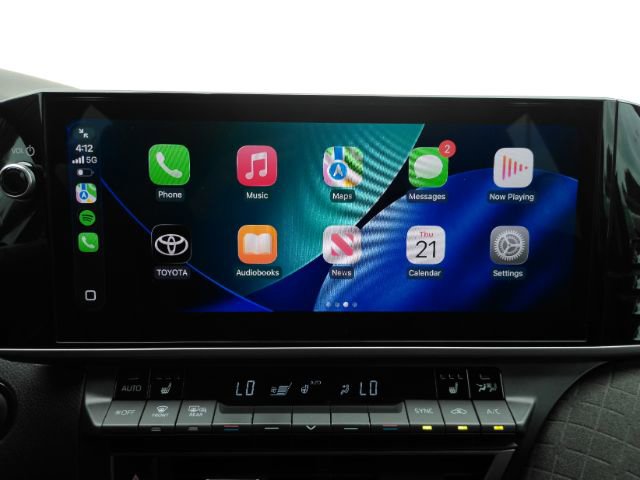 Used 2025 Toyota Camry XLE FWD image 9