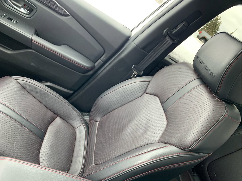 Used 2025 Honda Pilot Black Edition image 37