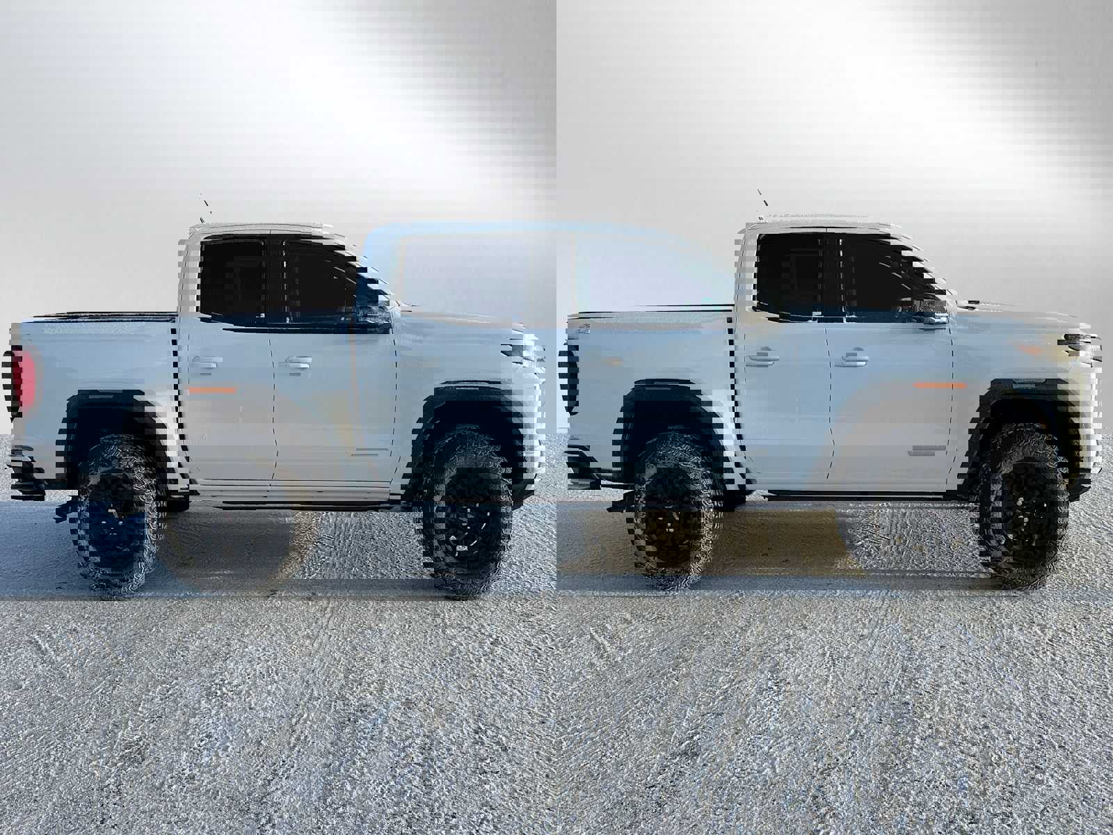 New 2026 GMC Canyon Elevation w/ Convenience Package image 2