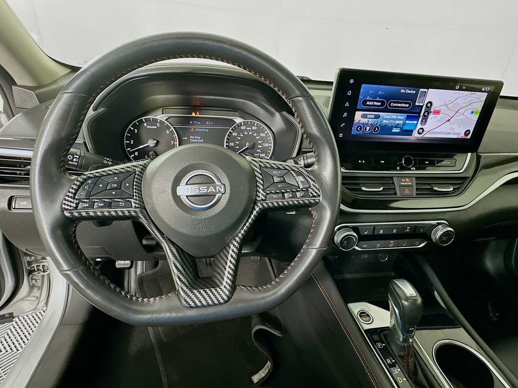 Used 2023 Nissan Altima 2.5 SR w/ SR Premium Package image 11