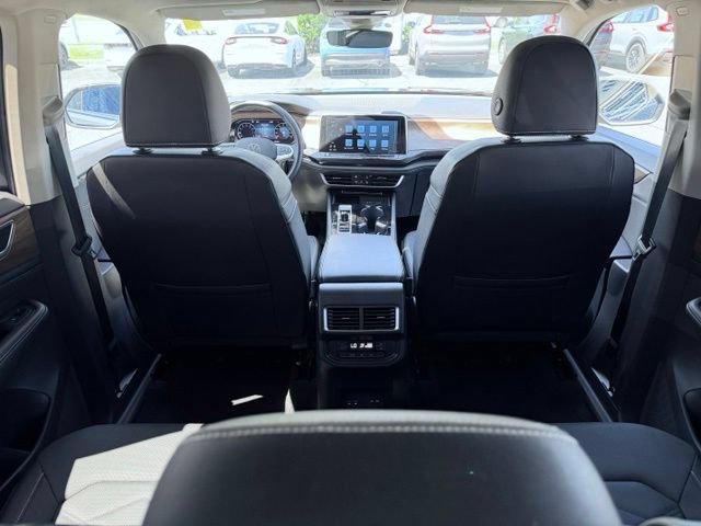 Used 2025 Volkswagen Atlas SE AWD/4WD image 25