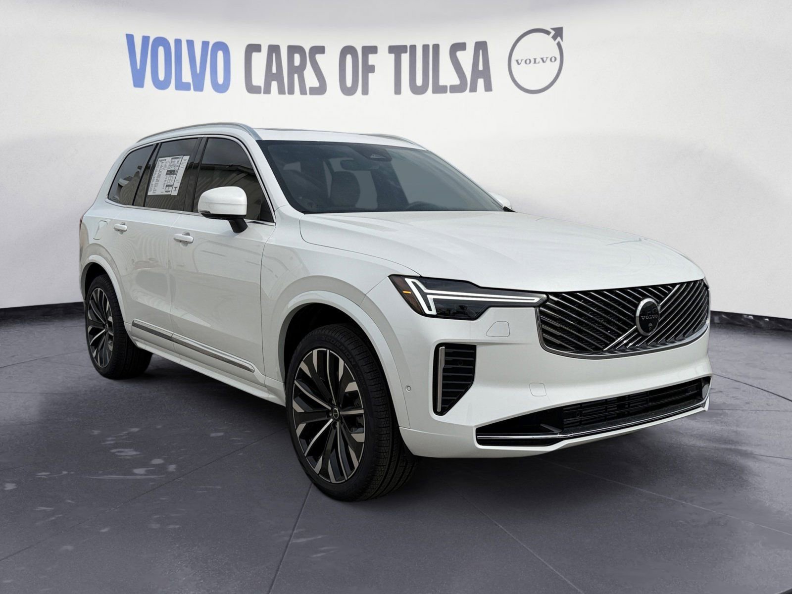 New 2026 Volvo XC90 T8 Plus image 7