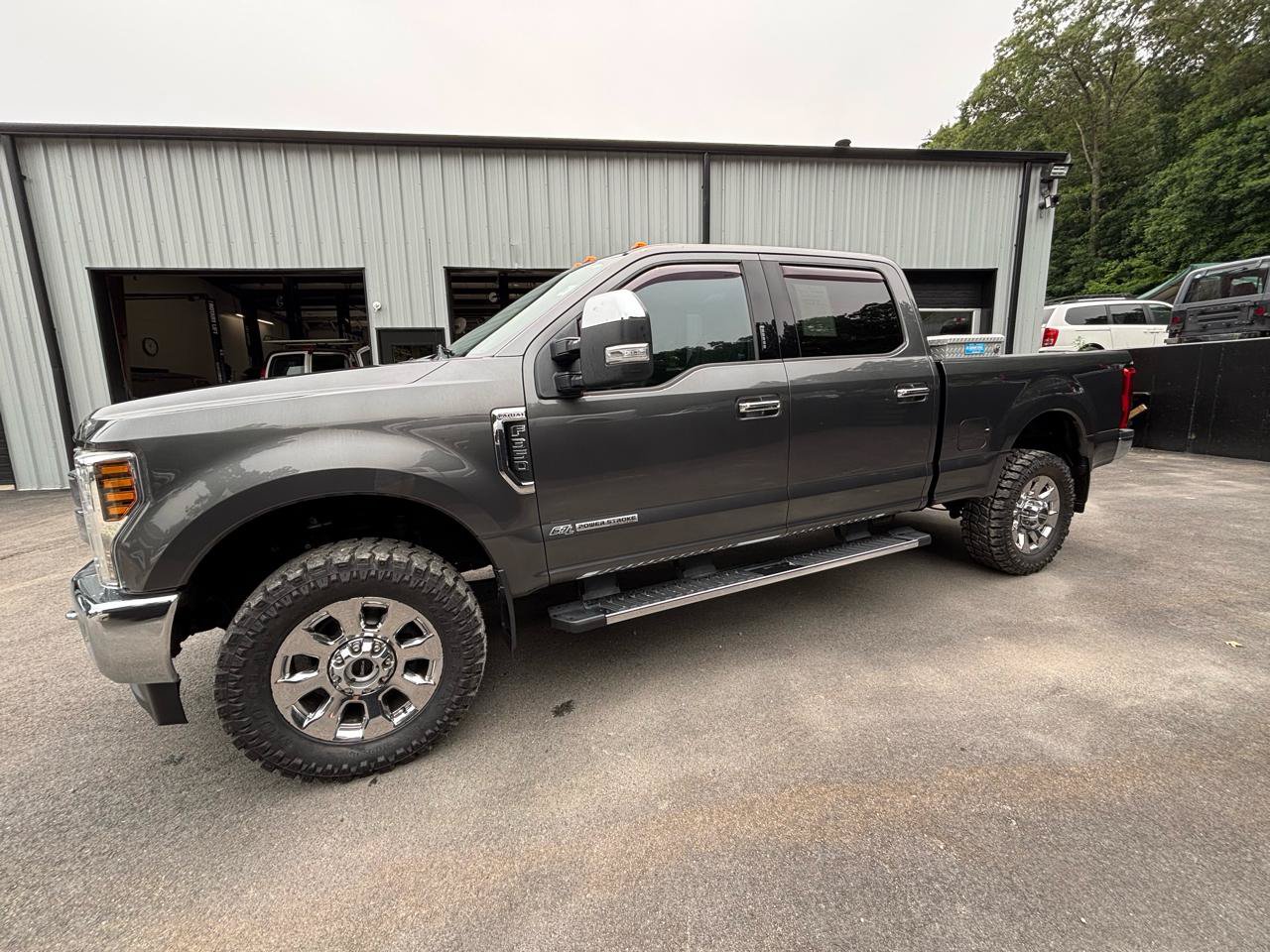 Used 2019 Ford F350 Lariat w/ Lariat Ultimate Package AWD/4WD image 6